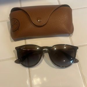 Womens tortoise rayban style Erika polarized